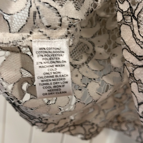 Loft Lace Top Medium - Picture 3 of 5